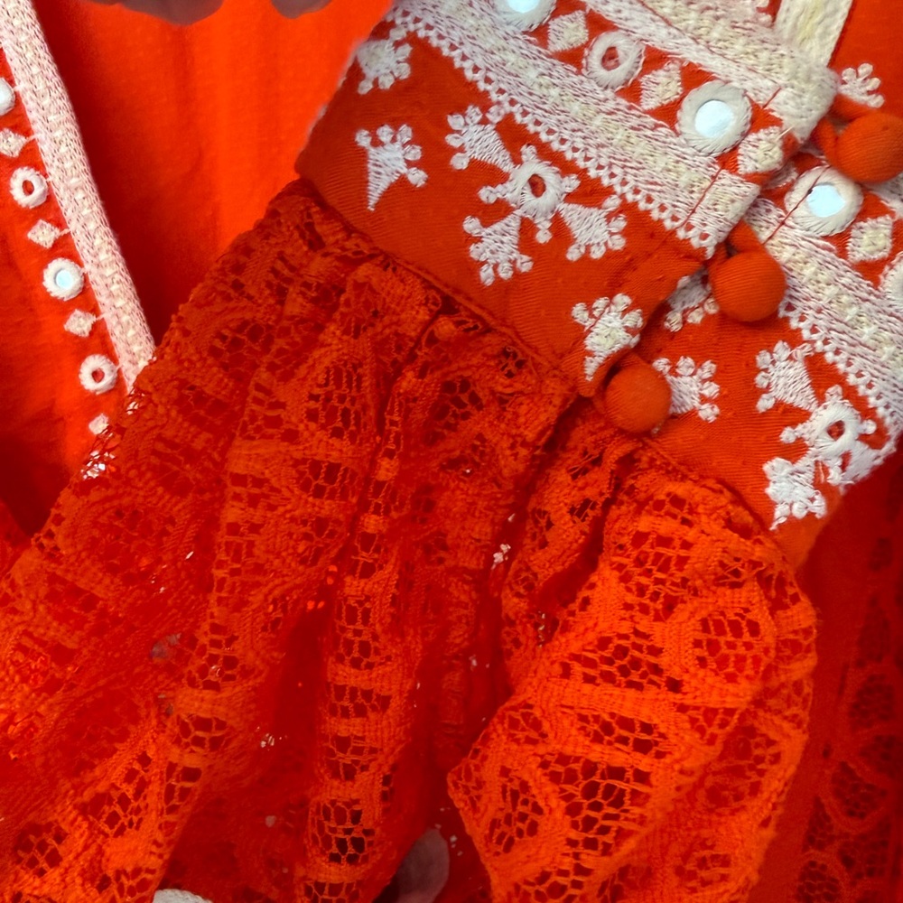 Free People Boogie All Night Orange Red Top Size Large Lace Sleeves Boho Chic - Picture 7 of 11